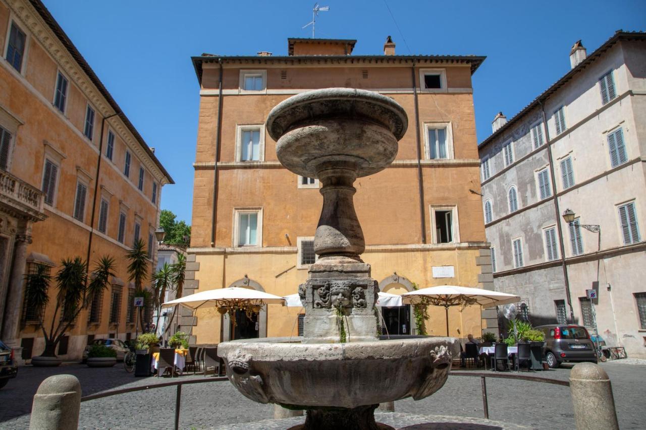 The Right Place 4u Navona Luxury Pensión 5*