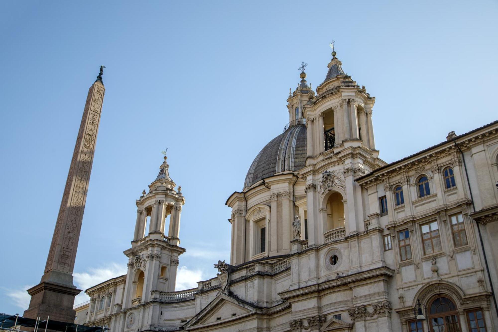 The Right Place 4u Navona Luxury Pensión 5*